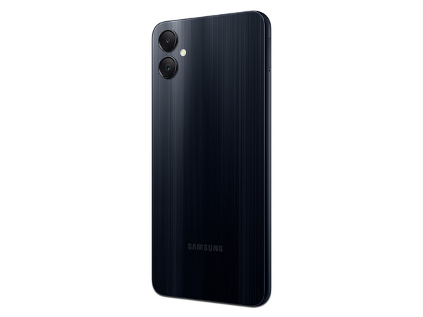 Smartphone Samsung Galaxy A05: 
Procesador Octa-Core (hasta 2.0 GHz), 
Memoria RAM de 4GB, 
Almacenamiento de 64GB, 
Pantalla LED Multi-Touch de 6.7