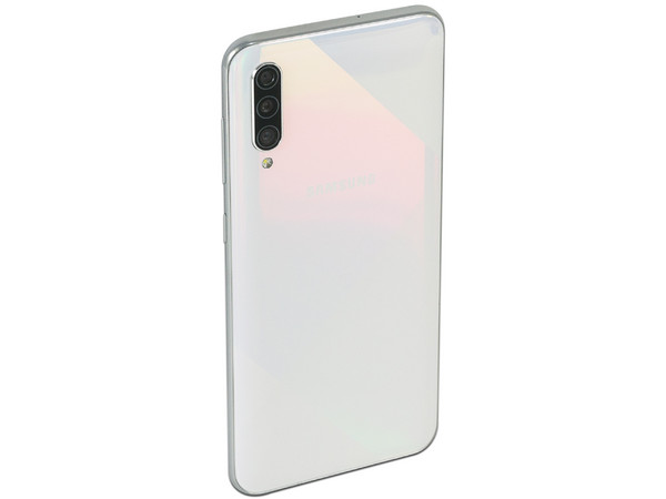 Smartphone Samsung Galaxy A50s:
Procesador Octa Core (hasta 2.3GHz),
Memoria RAM de 6GB,
Almacenamiento de 128GB,
Pantalla Super AMOLED de 6.2