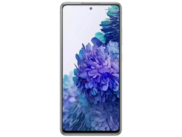 Smartphone Samsung Galaxy S20 FE: 
Procesador Snapdragon 865 5G (Hasta 2.8 GHz), 
Memoria RAM de 6GB, Almacenamiento de 128GB,
Pantalla Super AMOLED de 6.3