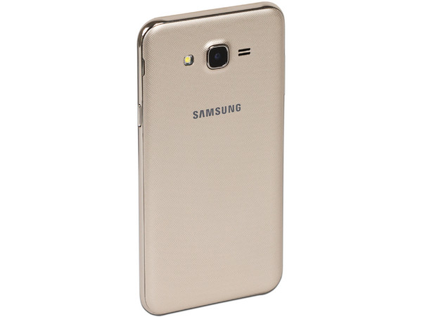 Smartphone Samsung Galaxy J7 Neo:
Procesador Octa Core (1.6 GHz),
Memoria RAM de 2GB, Almacenamiento de 16GB (expandible con microSD),
Pantalla de 5.5