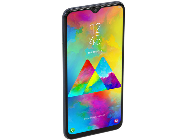 Smartphone Samsung M20:
Procesador Octa Core (1.8 GHz),
Memoria RAM de 3GB, Almacenamiento de 32GB
(expandible con microSD), 
Pantalla 6.3