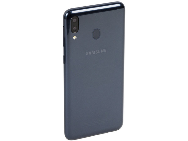 Smartphone Samsung M20:
Procesador Octa Core (1.8 GHz),
Memoria RAM de 3GB, Almacenamiento de 32GB
(expandible con microSD), 
Pantalla 6.3