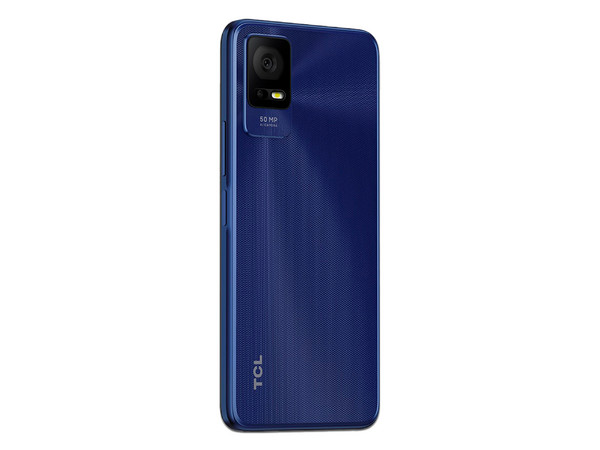 Smartphone TCL 408:
Procesador Octa Core (hasta 2.0GHz),
Memoria RAM de 4GB, Almacenamiento de 64GB,
Pantalla LED Multi Touch de 6.6
