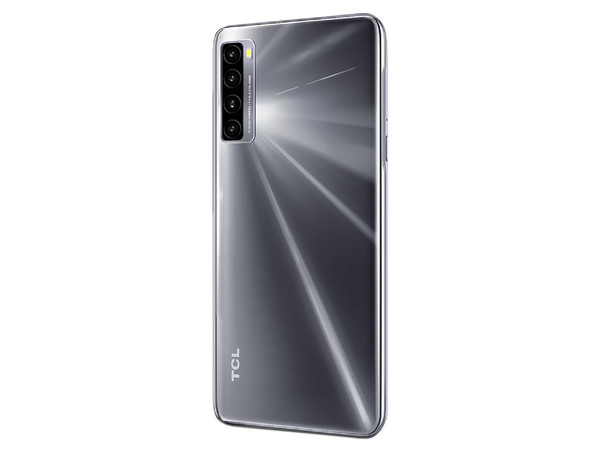 Smartphone TCL 20L: 
Procesador Snapdragon 662 (hasta 2.0 GHz),
Memoria RAM de 6GB, Almacenamiento de 128GB, 
Pantalla LED Multi Touch de 6.67