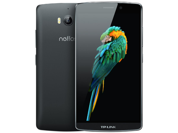 Smartphone TP-LINK Neffos C5 Max:
Procesador Mediatek Octa Core (1.3 GHz),
Memoria RAM de 2GB, Almacenamiento de 16GB (expandible con microSD),
Pantalla 5.5