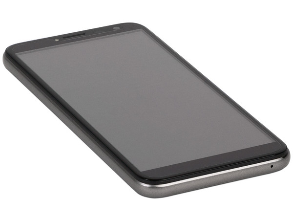 Smartphone TechPad Cel M5 Plus:
Procesador Quad Core (1.3 GHz),
Memoria RAM de 1GB, Almacenamiento de 16GB,
Pantalla IPS de 5.5