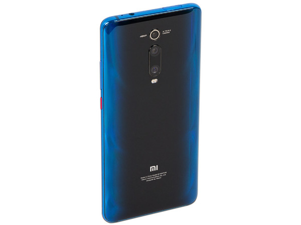 Smartphone Xiaomi MI 9T:
Procesador Snapdragon 730 Octa core (hasta 2.2GHz),
Memoria RAM de 6GB, Almacenamiento de 64GB,
Pantalla AMOLED de 6.39