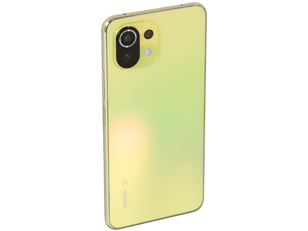 Smartphone Xiaomi Mi 11 Lite: 
Procesador Snapdragon 780G Octa Core (hasta 2.4 GHz),
Memoria RAM de 6GB, Almacenamiento de 128GB, 
Pantalla AMOLED Multi Touch de 6.55