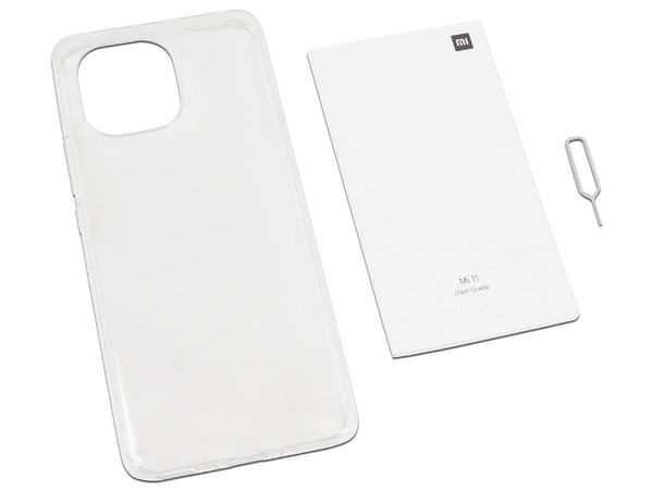 Smartphone Xiaomi Mi 11: 
Procesador Snapdragon 888 (hasta 2.84 GHz),
Memoria RAM de 8GB, Almacenamiento de 256GB,
Pantalla AMOLED de 6.8