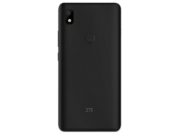 Smartphone ZTE Blade L210: 
Procesador Quad-Core (hasta 1.30 GHz), 
Memoria RAM de 1GB, Almacenamiento de 32GB, 
Pantalla LED Multi Touch de 6