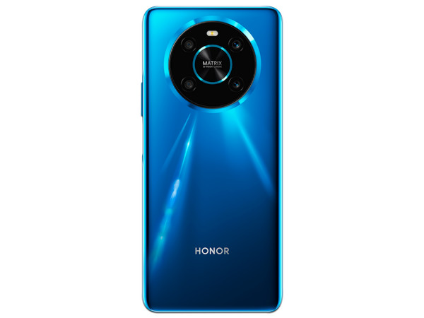 Smartphone Honor X9: 
Procesador Snapdragon 680 (hasta 2.4GHz), 
Memoria RAM de 8GB, 
Almacenamiento de 128GB, 
Pantalla LED MultiTouch de 6.8
