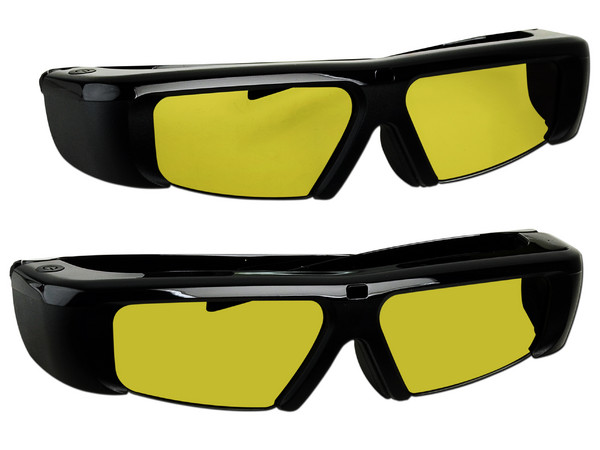 Starter pack 3D Mitsubishi 3DC-1000, incluye Adaptador de señal 3D, 2 pares de lentes activos y cable HDMI