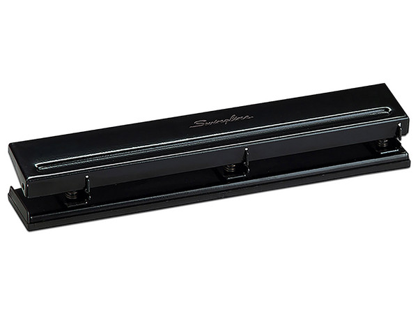 Perforadora ACCO Brands P6084, 3 Orificios, Distancia de 10cm. Color Negro.