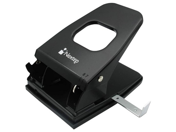 Perforadora Nextep NE-120, 2 Orificios, Distancia de 7 y 8 cm. Color Negro.