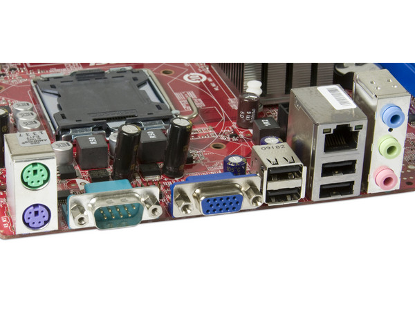 Tarjeta Madre MSI G31TM-P21, ChipSet Intel G31,
Soporta: Core 2 Quad, Core 2 Duo, 1600(O.C)/1333/1066MHz,
Memoria: DDR2 800/667MHz, 2 Bancos, 8GBMax,
Integrado: Audio HD, Red, Video Intel, Diseño: mATX,
Puertos: 1xPCIEx16, 2xPCI
