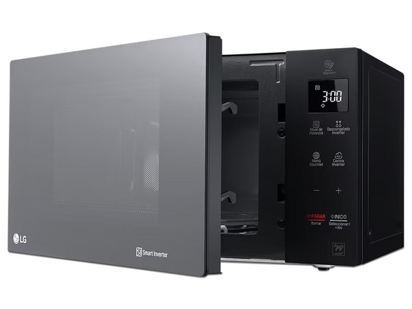Horno de Microondas LG NeoChef de 1.5 Pies, 1200W, Color Negro.