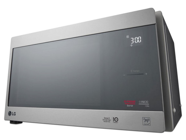 Horno de Microondas LG NeoChef EasyClean de 1.5 pies cúbicos (42L), 1350W. Color Gris.