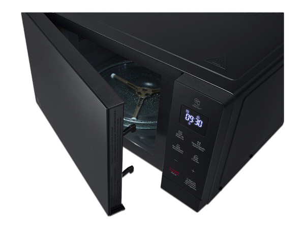 Microondas LG NeoChef Slim de 30L, 900W, 110V. Color Negro.