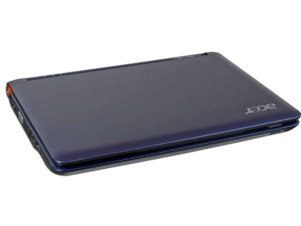 Netbook Acer Aspire One:
Procesador Intel Atom N270 (1.60 GHz),
Memoria de 1GB DDR II,  Almacenamiento Interno 120GB,
Pantalla de 8.9