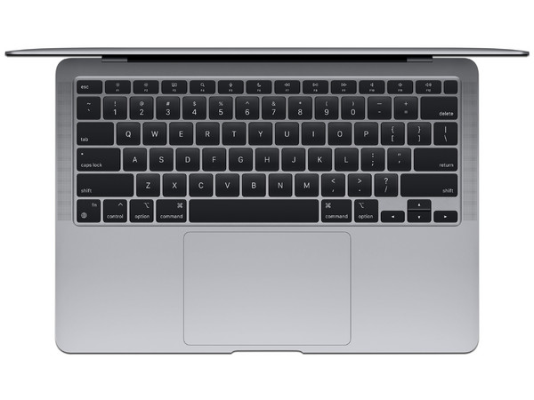 Apple MacBook Air 13:
Procesador Apple M1 CPU 8 GPU 7,
Memoria de 8GB DDR4,
SSD de 256GB,
Pantalla de 13.3