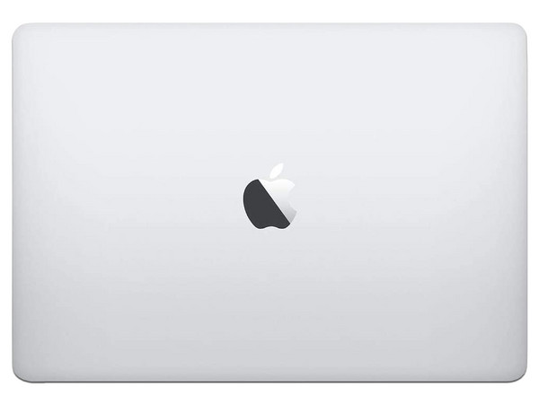 MacBook Pro 13:
Procesador Intel Core i5 (hasta 3.60 GHz),
Memoria de 8GB LPDDR3,
SSD de 128GB,
Pantalla de 13.3