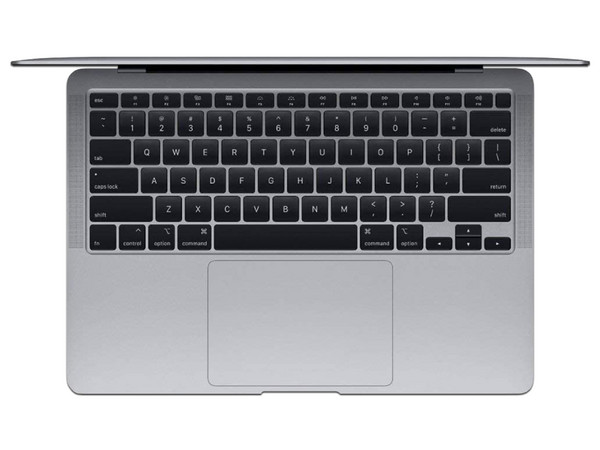 Apple Macbook Air:
Procesador Intel Core i5 (desde 1.60 GHz),
Memoria de 8GB DDR3,
SSD de 128GB,
Pantalla de 13
