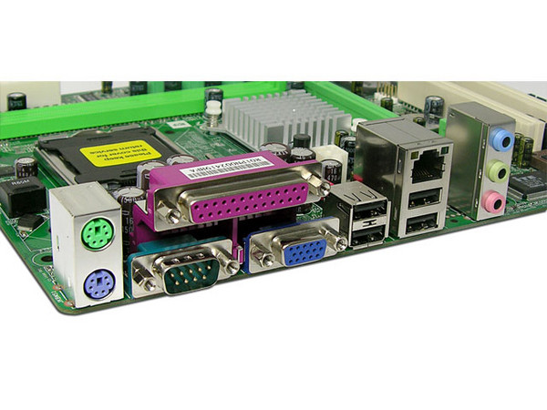 T. Madre Biostar P4M890-M7 SE, ChipSet VIA P4M890,
Soporta: Pentium 4, D, Core2Duo, 800/1066MHz,
Integrado: Audio 5.1, Red, Video S3 UniChrome,
Memoria: DDR2 400/533, 2 Bancos, 4GBMax,
Diseño: Micro ATX, Ptos: 1xPCE, 1xPCEx16, 2xPCI