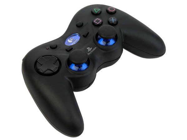 Game Pad  Inalámbrico logitech , 8 botones de acción, 2 Sticks análogos, 2 motores de vibración. para PlayStation 2