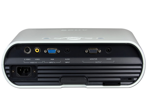 Proyector Sony VPL-ES7, Resolución de 800 x 600 y 2,000 lúmenes.