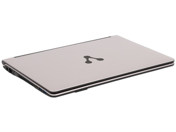 Laptop Vorago ALPHA N3060-10-1:
Procesador Intel Celeron N 3060 (hasta 2.4 GHz),
Memoria de 4GB DDR4,
Disco Duro de 500GB,
Pantalla de 14