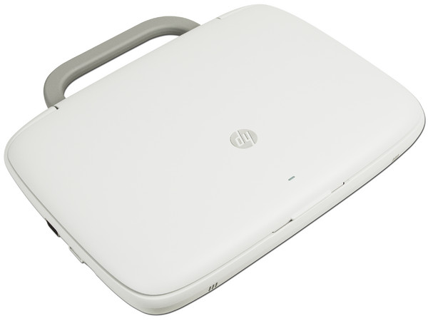Netbook HP Mini 100e,
Procesador Intel Atom N455 (1.66 GHz),
Memoria 1GB DDR3, Disco Duro de 160GB,
Pantalla LED de 10.1”, Red 802.11b/g/n,
Windows 7 Starter.