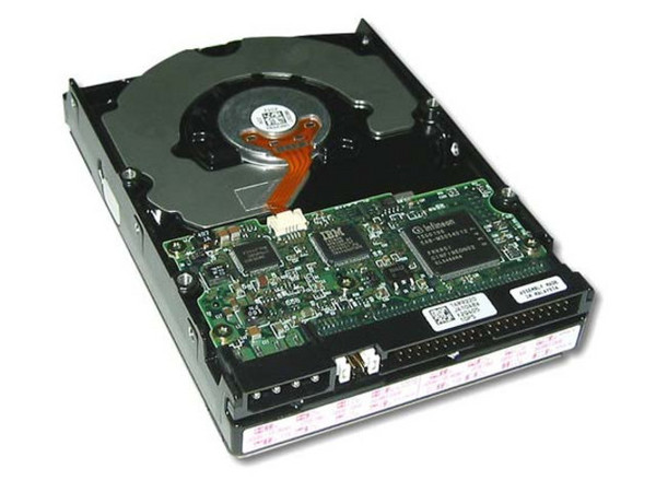 Disco Duro IBM de 120GB, 7200RPM, con 8MB en Caché