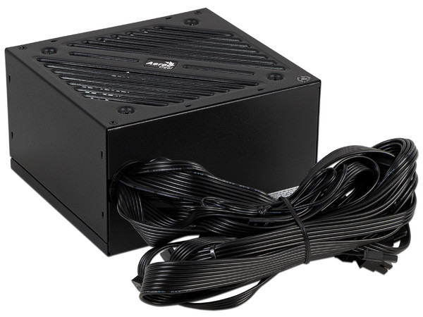 Fuente de Poder AeroCool Cylon RGB de 500W, ATX, 80 PLUS Bronze.