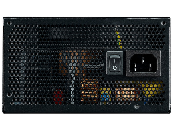 Fuente de Poder Cooler Master G700 de 700W, ATX, 80 PLUS Gold.