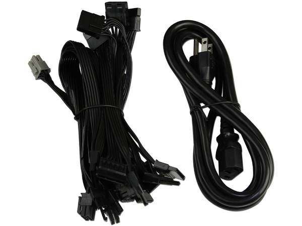 Fuente de Poder Cooler Master Silent Pro M de 600W.