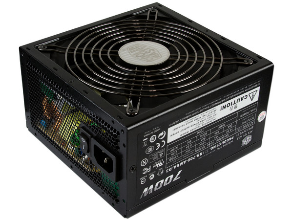 Fuente de Poder Cooler Master Silent Pro M de 700W.