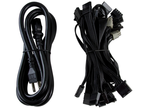 Fuente de Poder Cooler Master Silent Pro M de 700W.