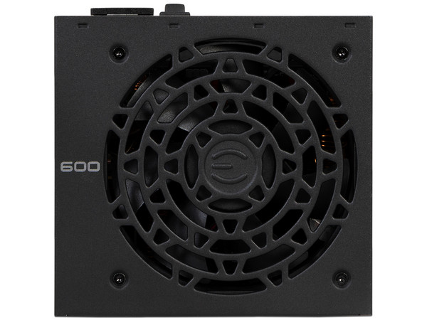 Fuente de Poder EVGA 600 GD de 600W, ATX, 80 PLUS Gold.
