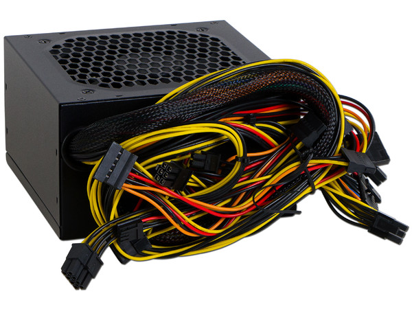 Fuente de Poder EVGA de 400W, ATX.