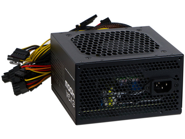 Fuente de Poder EVGA de 400W, ATX.
