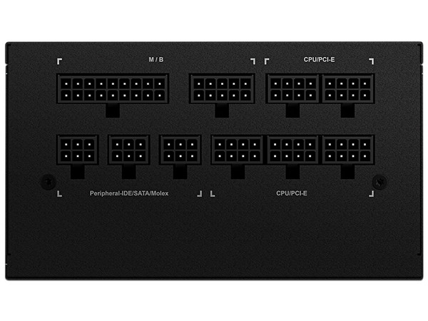 Fuente de Poder Modular Gigabyte UD750GM de 750W, ATX, 80 PLUS Gold.