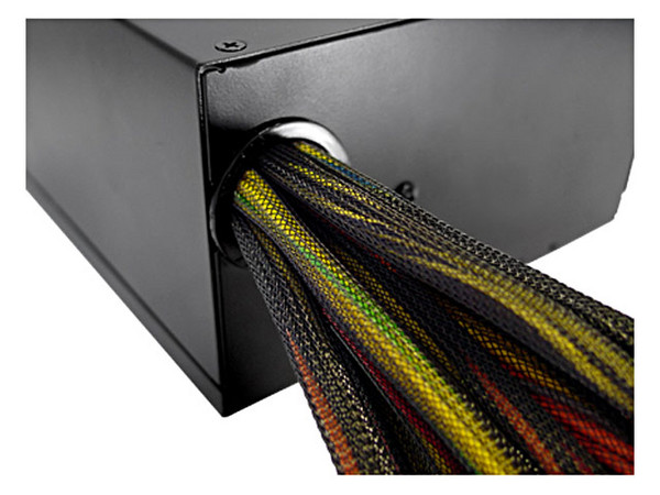 Fuente de Poder OCZ GameXStream de 850W para Gabinete ATX, Conector de 20/24 pines, Ventilador 120mm con Luz