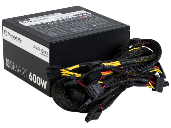 Fuente de Poder Thermaltake Smart 600W, ATX, 80 PLUS.
