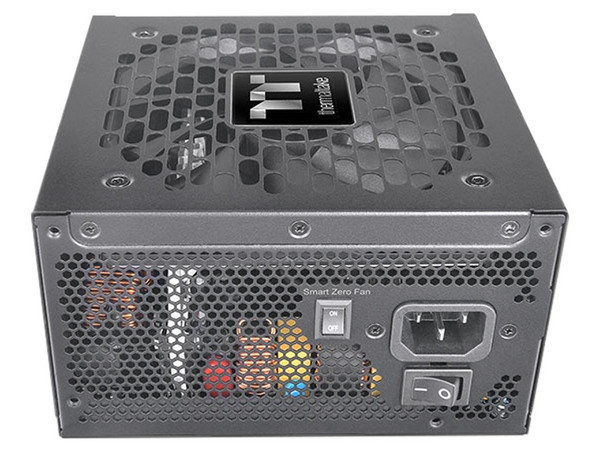 Fuente de Poder Modular Thermaltake Toughpower GT de 850W, ATX 3.1, 80 PLUS Gold, Color Negro.