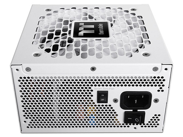 Fuente de Poder Modular Thermaltake Toughpower GT de 850W, ATX 3.1, 80 PLUS Gold, Color Blanco.