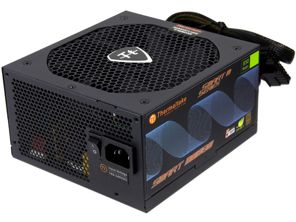 Fuente de Poder Thermaltake Smart M850W de 850W