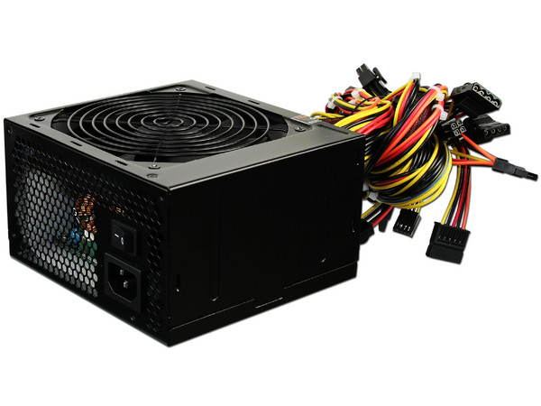 Fuente de Poder Thermaltake PurePower 80 PLUS de 700W