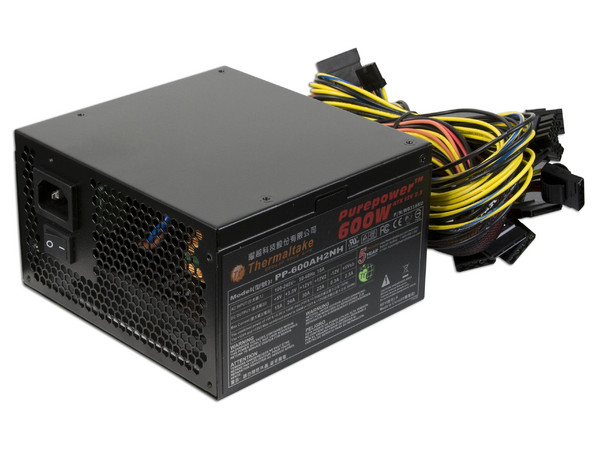 Fuente de Poder Thermaltake PurePower 80 PLUS de 600W