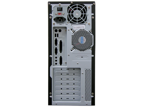 Gabinete Acteck Vail Negro con fuente de 400W, ATX
