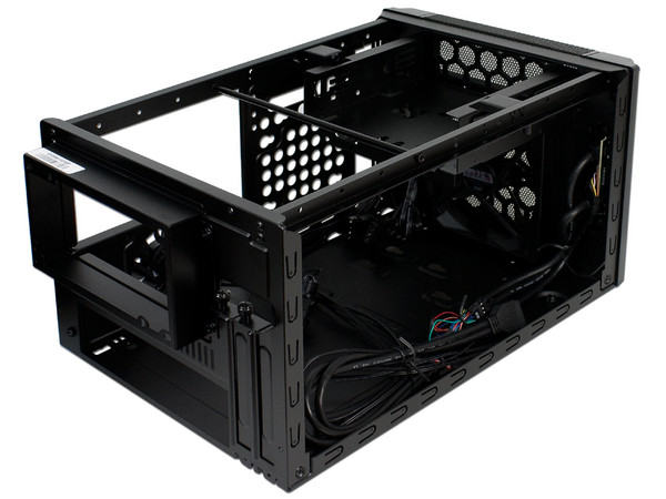 Gabinete Mini-ITX Cooler Master Elite 130 (sin fuente de poder).
